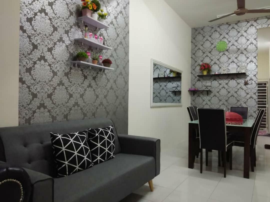 Zah'Ra Homestay Kuala Lipis Exterior photo